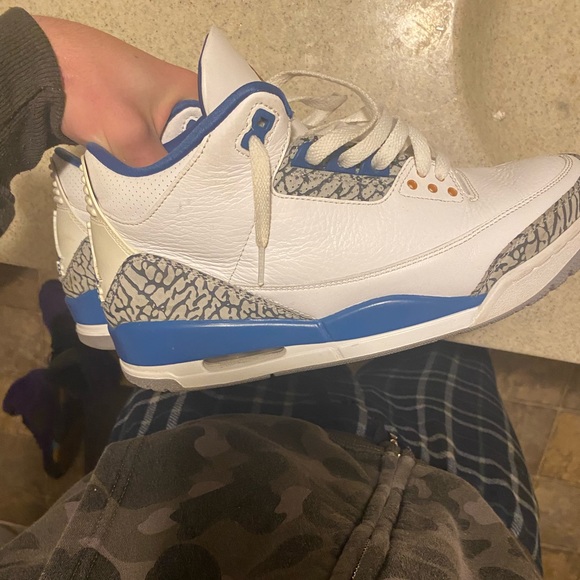 Jordan 3 size 10.5 - Picture 4 of 5